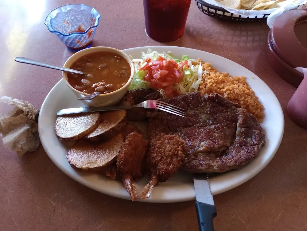 El Cazador Plate